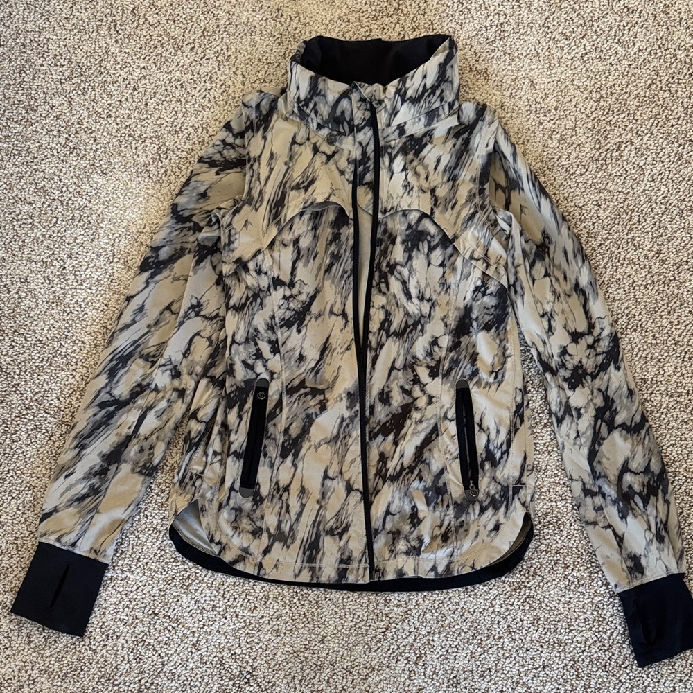 lululemon athletica Women's Marble-Print Utility Jacket in Black & Cream